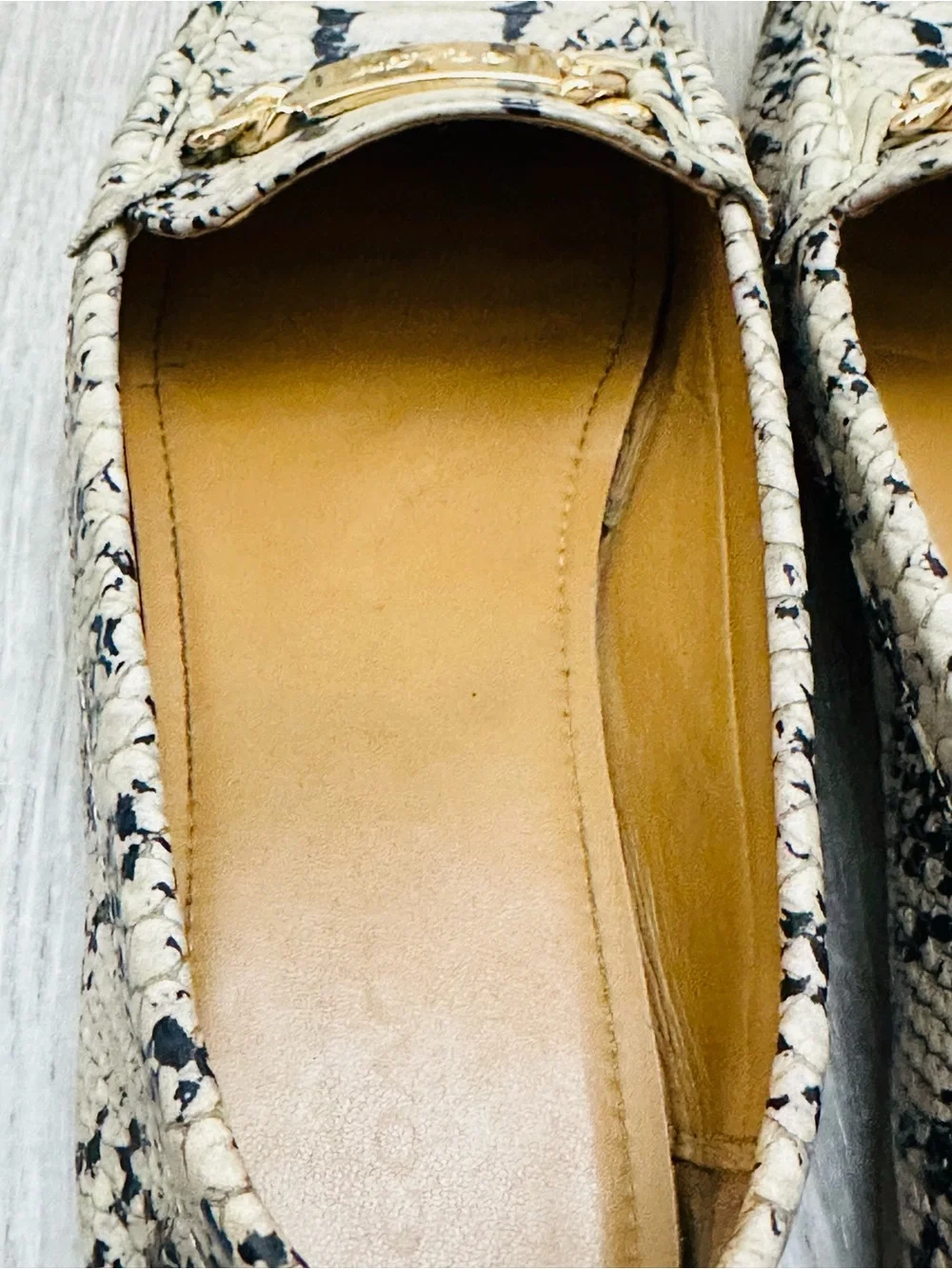 Coach Women's Beige Patterned Leather Loafers with Gold Hardware size 5.5